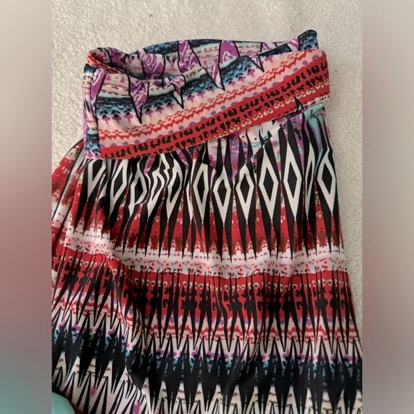 NWT Boho styled Aztec design palazzo pants by DGNY LX folding waistband. - Picture 6 of 9